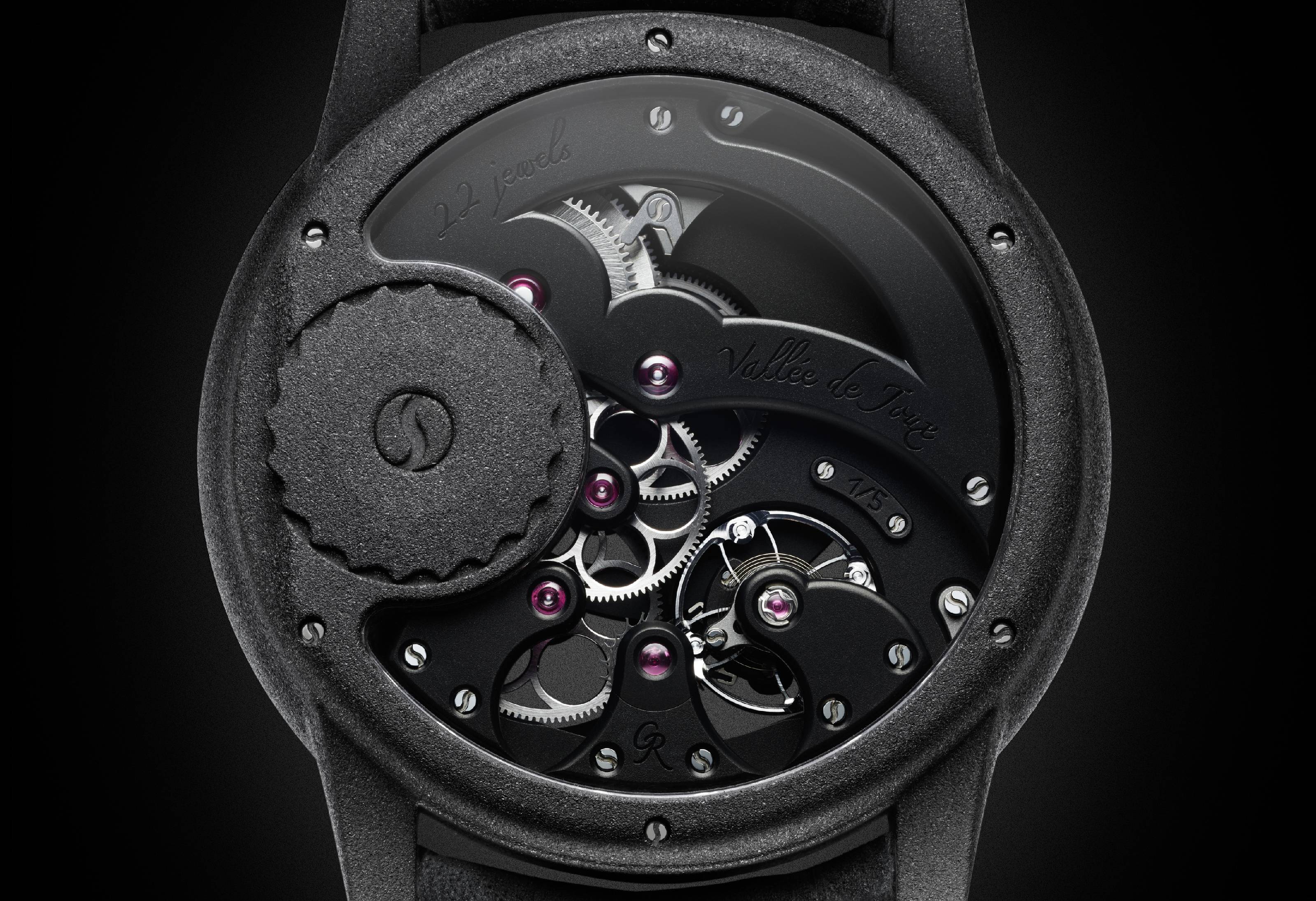 Sand-blasted Titanium – Prestiges HMS Enraged – Freedom Collection