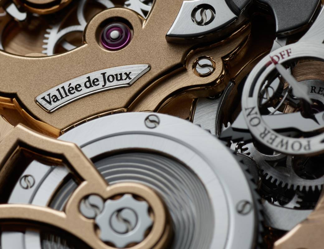 Romain Gauthier Logical One white gold white enamel dial movement close-up 14