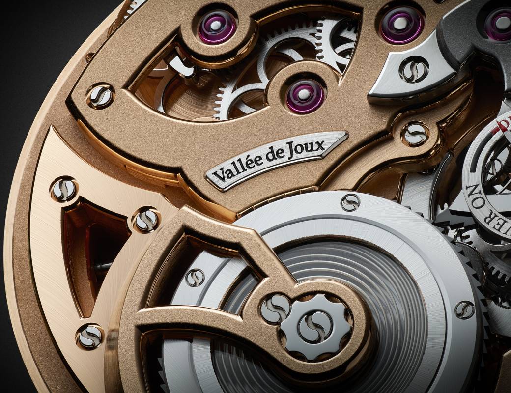 Romain Gauthier Logical One white gold white enamel dial movement close-up 16