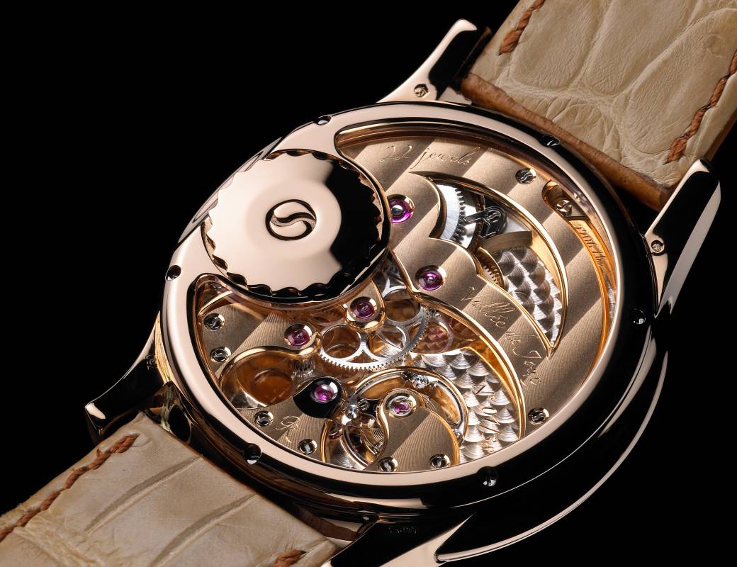 Romain Gauthier Prestige HM red gold black dial 4
