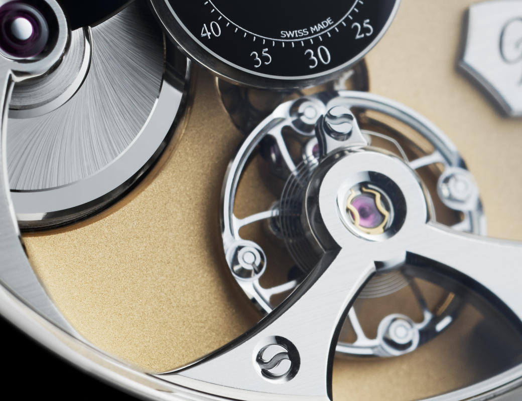 Romain_Gauthier_Insight_Micro_Rotor_White_Gold_Black_Enamel_Dial